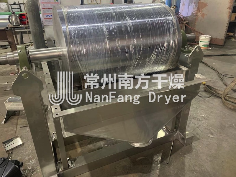 滚筒刮板干燥机